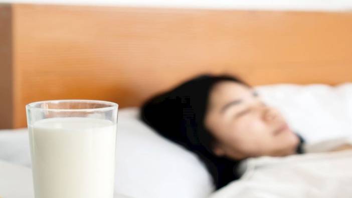 Yatmadan önce süt içmek doğru mu