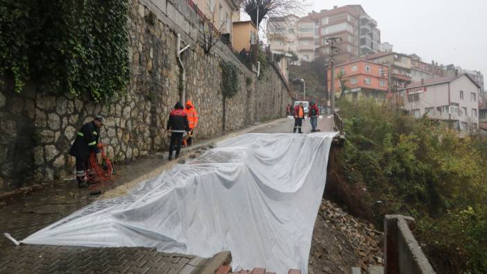 Zonguldak'ta heyalan. Hastane yolu çöktü. Tanı merkezi kapatıldı