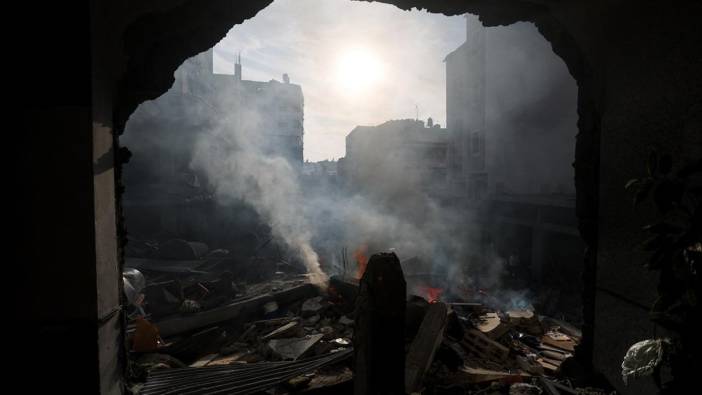 İsrail bir evi bombaladı: 10 ölü