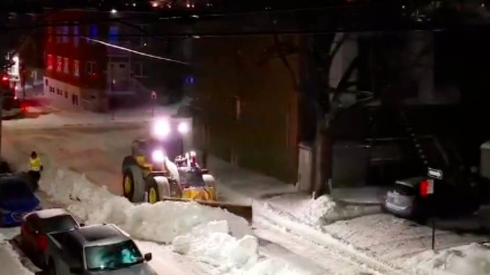Bugün sosyal medyada en çok beğeni alan video: Kanada'da kar temizleme