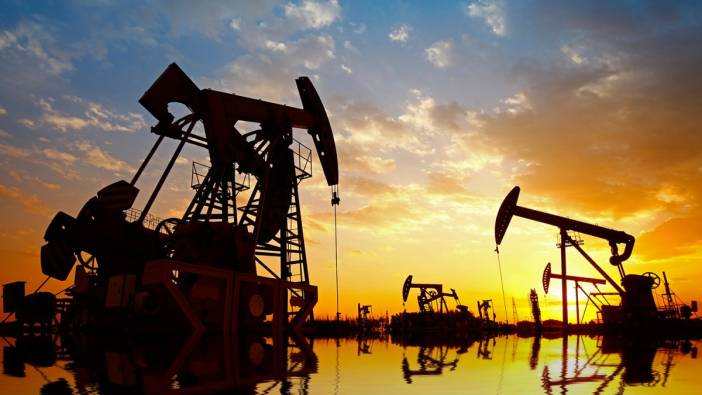 Brent petrolde büyük düşüş. Varil fiyatı 72,62 dolara geriledi