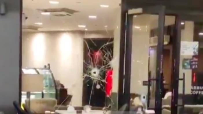 İçinde müşterileri olan Starbucks'a silahlı saldırı