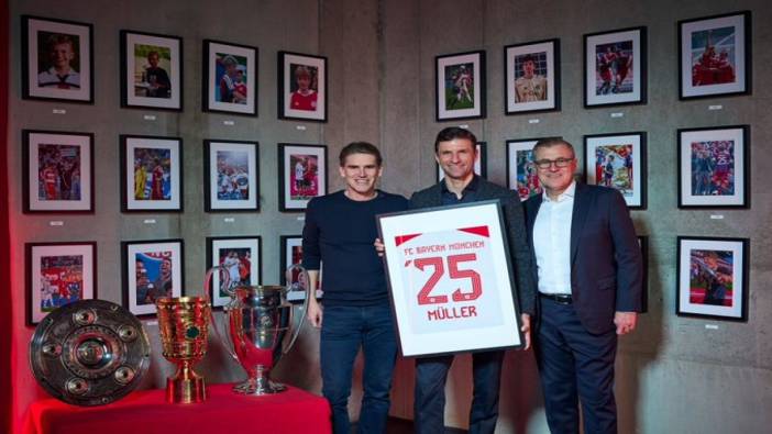 Bayern Münih 34 yaşındaki Müller ile sözleşme uzattı