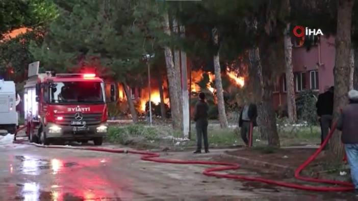 Adana’da eski devlet hastanesinde yangın
