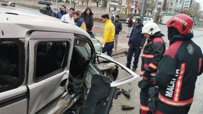 Malatya'da otomobil ile hafif ticari araç çarpıştı. 1 ölü, 1 yaralı