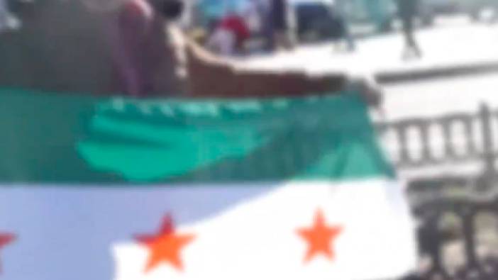 Kayseri'de Özgür Suriye Ordusu bayrağını gören vatandaş tepki gösterdi: "Vatanında salla o bayrağı. Savaşamıyor musun?"