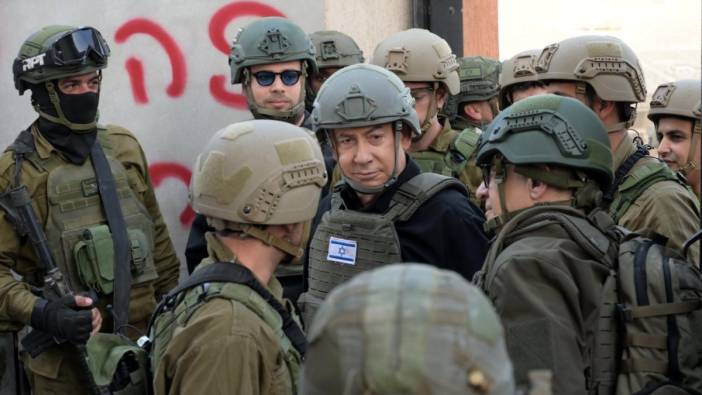 Netanyahu Gazze’nin kuzeyindeki İsrail askerlerini ziyaret etti