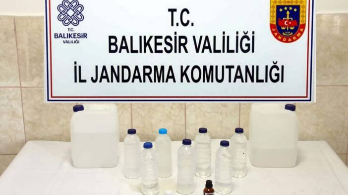 Balıkesir'de 2 bin 587 litre sahte ve kaçak içki ele geçirildi: 11 gözaltı