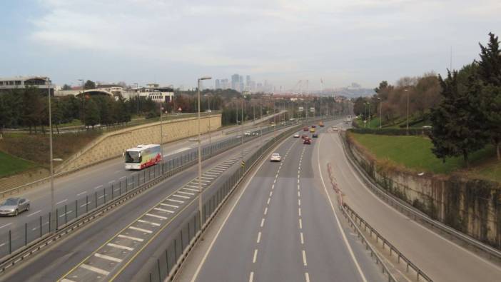 İstanbul böyle güzel. Yılın ilk gününde yollar boş kaldı