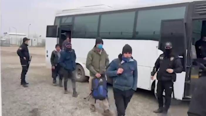Iğdır'da 24 kaçak göçmen ve 2 organizatör yakalandı