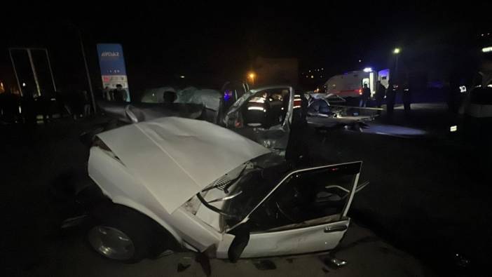 Zonguldak'ta otomobil ikiye bölündü: 1 ölü, 5 yaralı