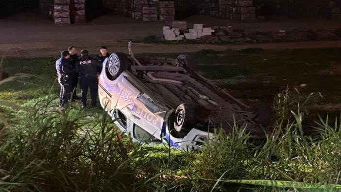 İzmir'de polis aracı şarampole devrildi: 1'i ağır 3 polis yaralı