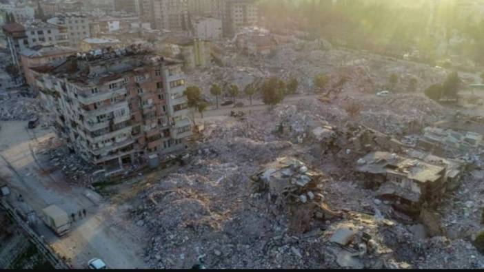 Binaların müteahhidi için isyan ettiren karar. Depremde 97 kişiye mezar olmuştu