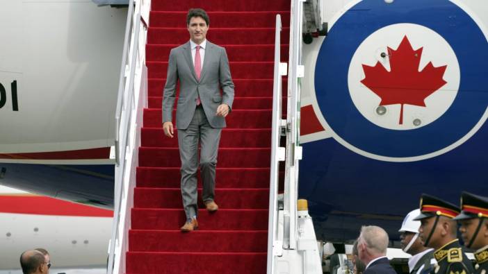 Kanada Başbakanı'nın uçağı arızalandı