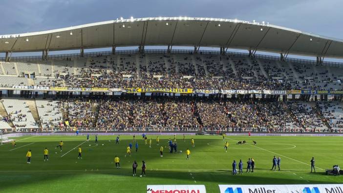 Fenerbahçe taraftarı maça akın etti. Deplasman bir anda iç sahaya döndü