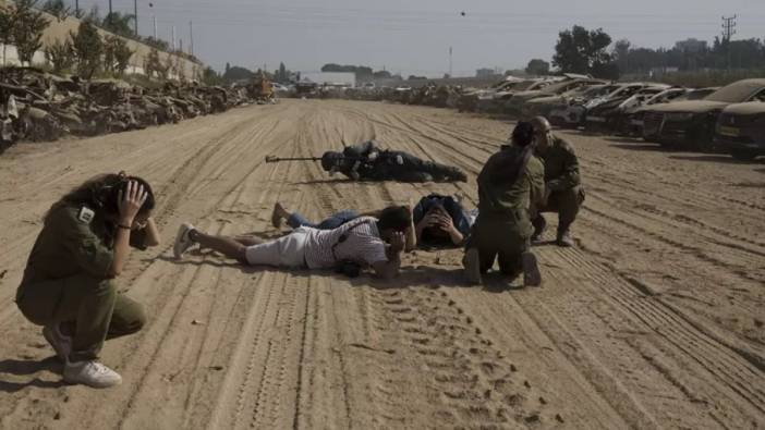 Gazze'deki Sivil Savunma Birimi açıkladı. '8 binden fazla Filistinli kayıp'