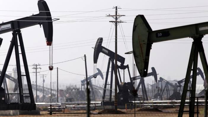 Brent petrol düşüşte. Varil fiyatı 76,27 dolar