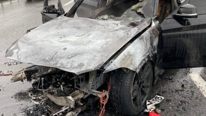 Düzce’de kaza yapan otomobil alev aldı