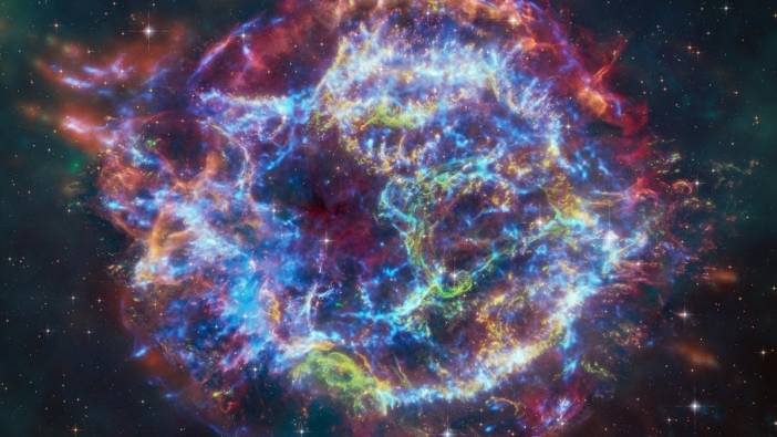 NASA, süpernova kalıntısındaki ‘Yeşil Canavarı’ görüntüledi