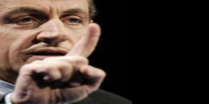 Sarkozy İran'a sert çıktı