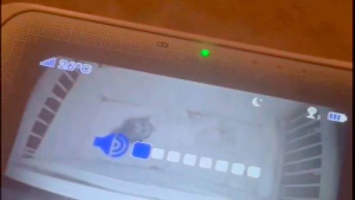 Odasında yattığı yerden bütün ev halkını çağıran minik çocuğun videosu izleyenleri güldürdü