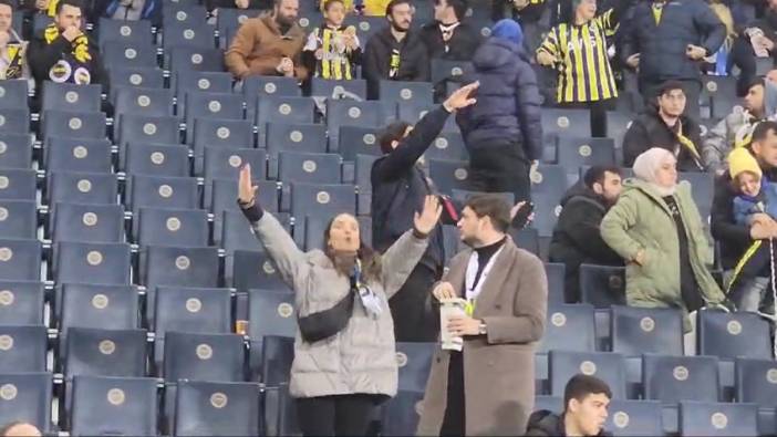 Fenerbahçeliler 3. golü atkı şov yaparak kutladı. Büyük sevinç