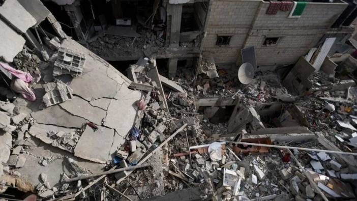 İsrail, Refah'ta bir evi bombaladı: 19 Filistinli öldü