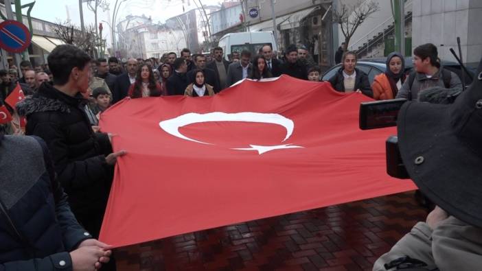 Diyarbakır’da şehitlere saygı yürüyüşü düzenlendi