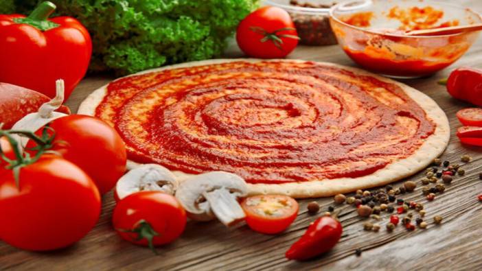 Pizza hamuru nasıl yapılır? Pizza sosu nasıl yapılır?