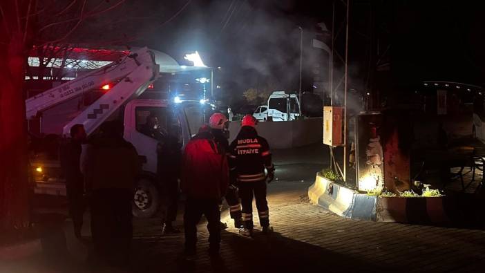 Milas’ta elektrik trafosu patlama sonrası alev aldı