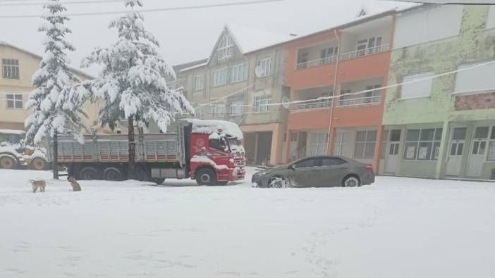 Zonguldak'ta kar kalınlığı 20 santimetreye ulaştı