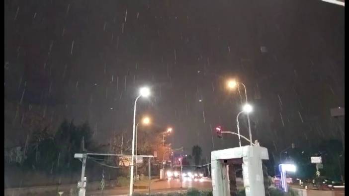Kar yağışı Anadolu Yakası'nda da kendini gösterdi