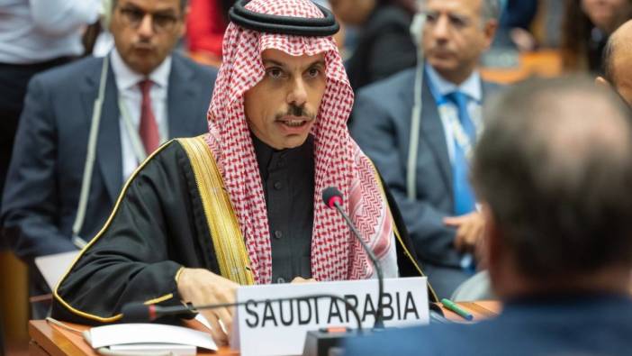 Suudi kraliyet komisyonunun başkanı yolsuzluk suçlamasıyla tutuklandı