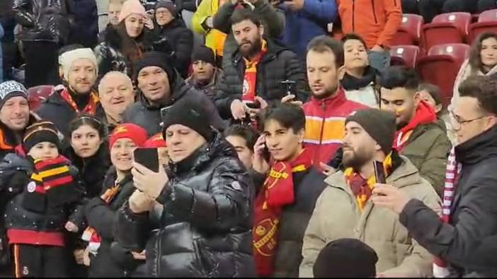 Galatasaray taraftarı Sumudica'yı bağrına bastı. Kahkahalar havada uçuştu