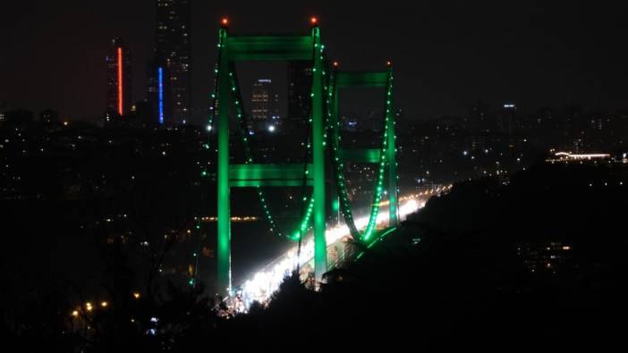 İstanbul'daki köprüler yeşile büründü