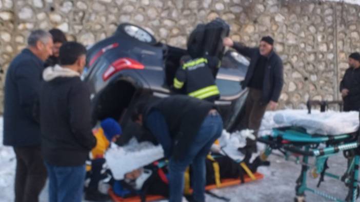 Bingöl'de takla atan otomobilde 5 kişi yaralandı