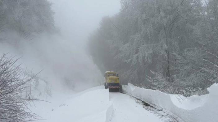 Kırklareli’nde kardan köy yolları kapanmıştı. 37 köy yolu açıldı