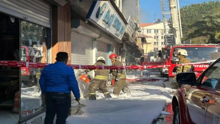 İzmir Kemeraltı Çarşısı'nda çıkan yangın söndürüldü