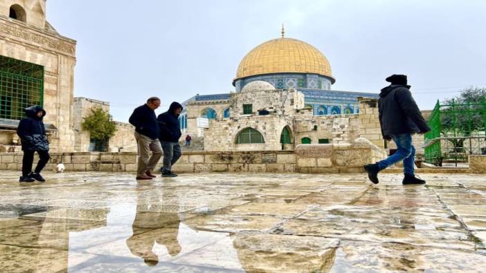 İsrail güçleri Mescid-i Aksa'da cuma namazı kılınmasını 17 haftadır kısıtlıyor
