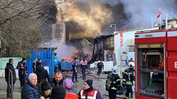 Gebze’deki boya fabrikasındaki yangın kontrol altına alındı