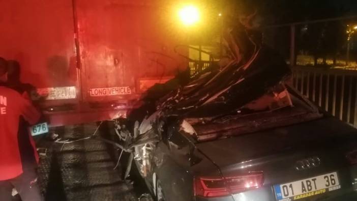 Mersin’de lüks otomobilin tırın altına girdiği kazada 1 kişi öldü