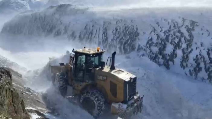 Van’da karla mücadele çalışmaları sürüyor