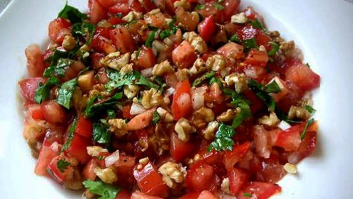 Gavurdağı Salatası nasıl yapılır? Gavurdağı Salatası tarifi için malzemeler neler?