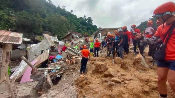 Filipinler'de toprak kaymasında 10 kişi öldü