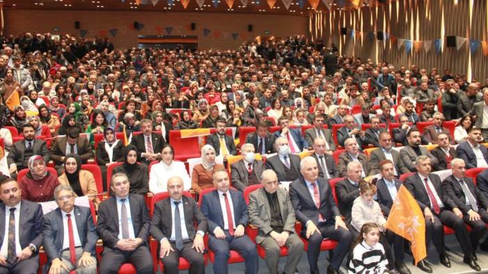 AKP Batman’da belediye başkan adaylarını tanıttı