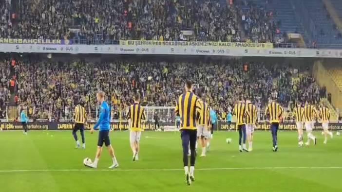 Fenerbahçe taraftarı şimdiden başladı. Futbolcular şaştı kaldı