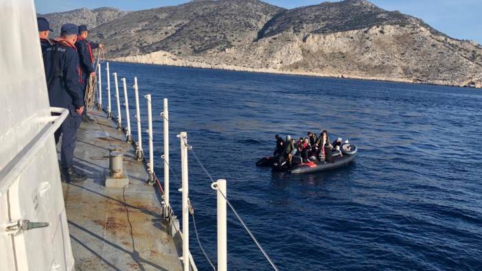 Marmaris'te 15 kaçak göçmen kurtarıldı. 1 kişi gözaltında