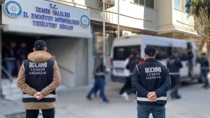 İzmir merkezli FETÖ operasyonunda 15 gözaltı