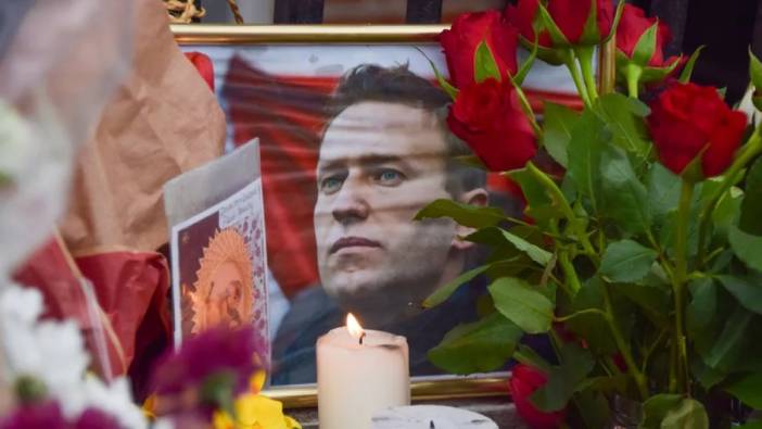 Rusya Navalny'nin cesedini 14 gün daha ailesine vermeyecek