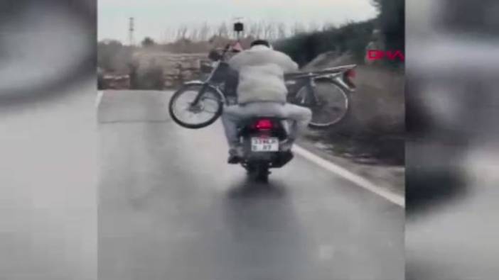 Motosikleti motosikletle taşıdılar!  'Bu kadarına da pes' dedirten görüntü